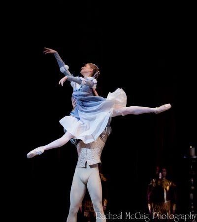 Elena Lobsanova and Guillaume Cote Photo
