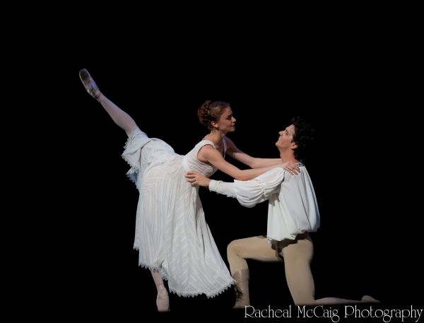 Elena Lobsanova and Guillaume Cote Photo