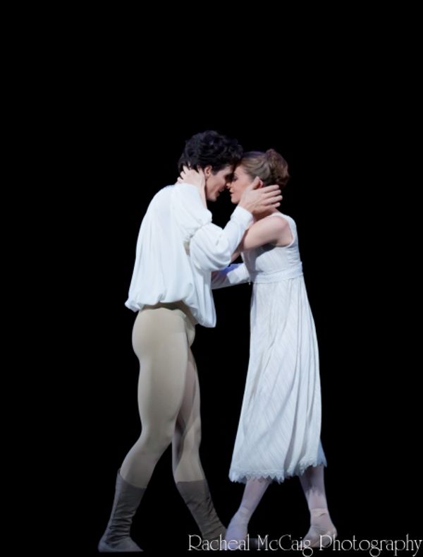Elena Lobsanova and Guillaume Cote Photo