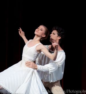 Elena Lobsanova and Guillaume Cote @ BroadwayWorld Elena Lobsanova and Guillaume Cote Photo