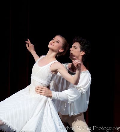 Elena Lobsanova and Guillaume Cote Photo