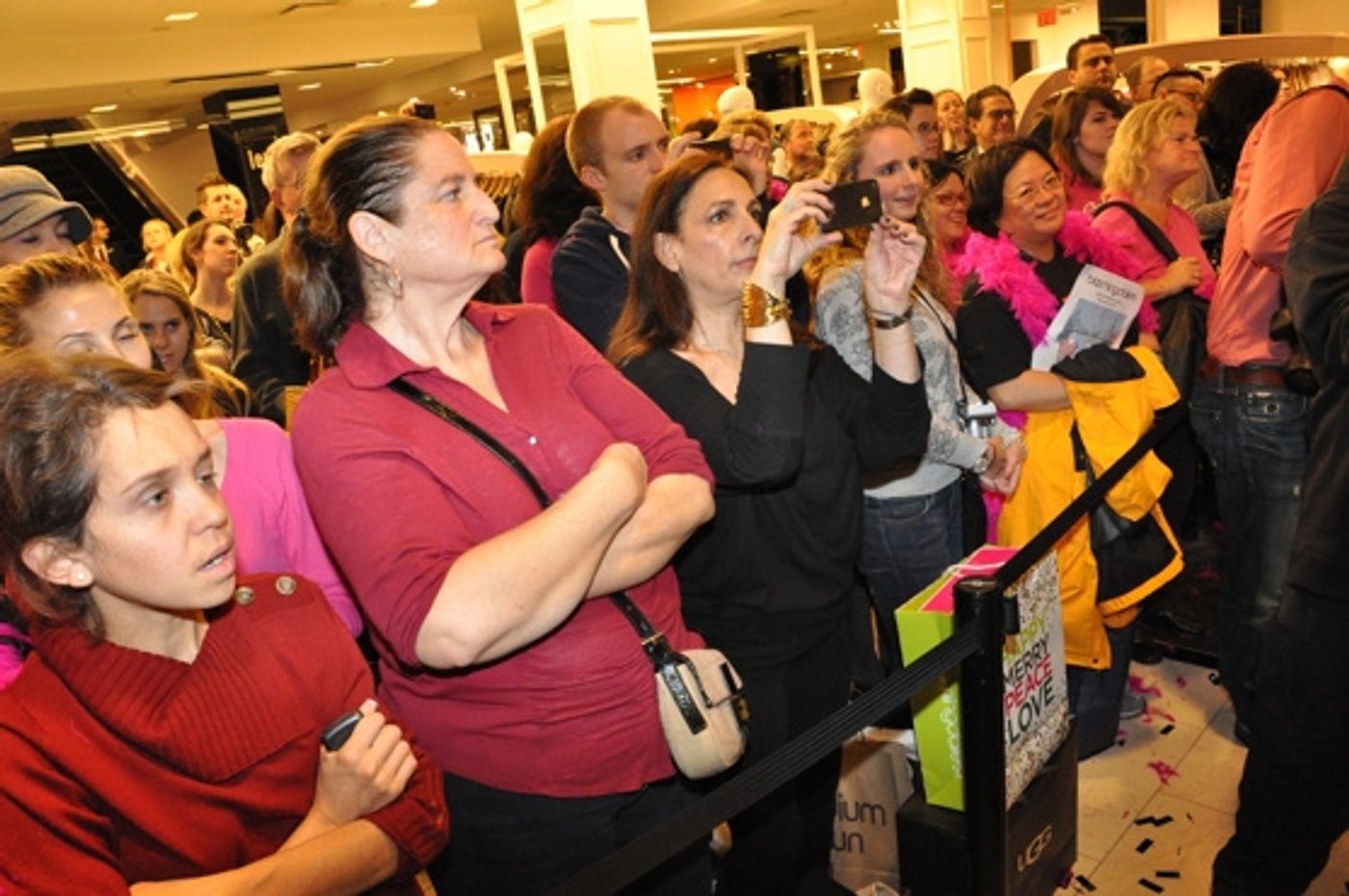 Photo Coverage: Midtown Men, Martha Wash, PRISCILLA Perform at  Bloomingdale's Holiday Window Unveiling  Image