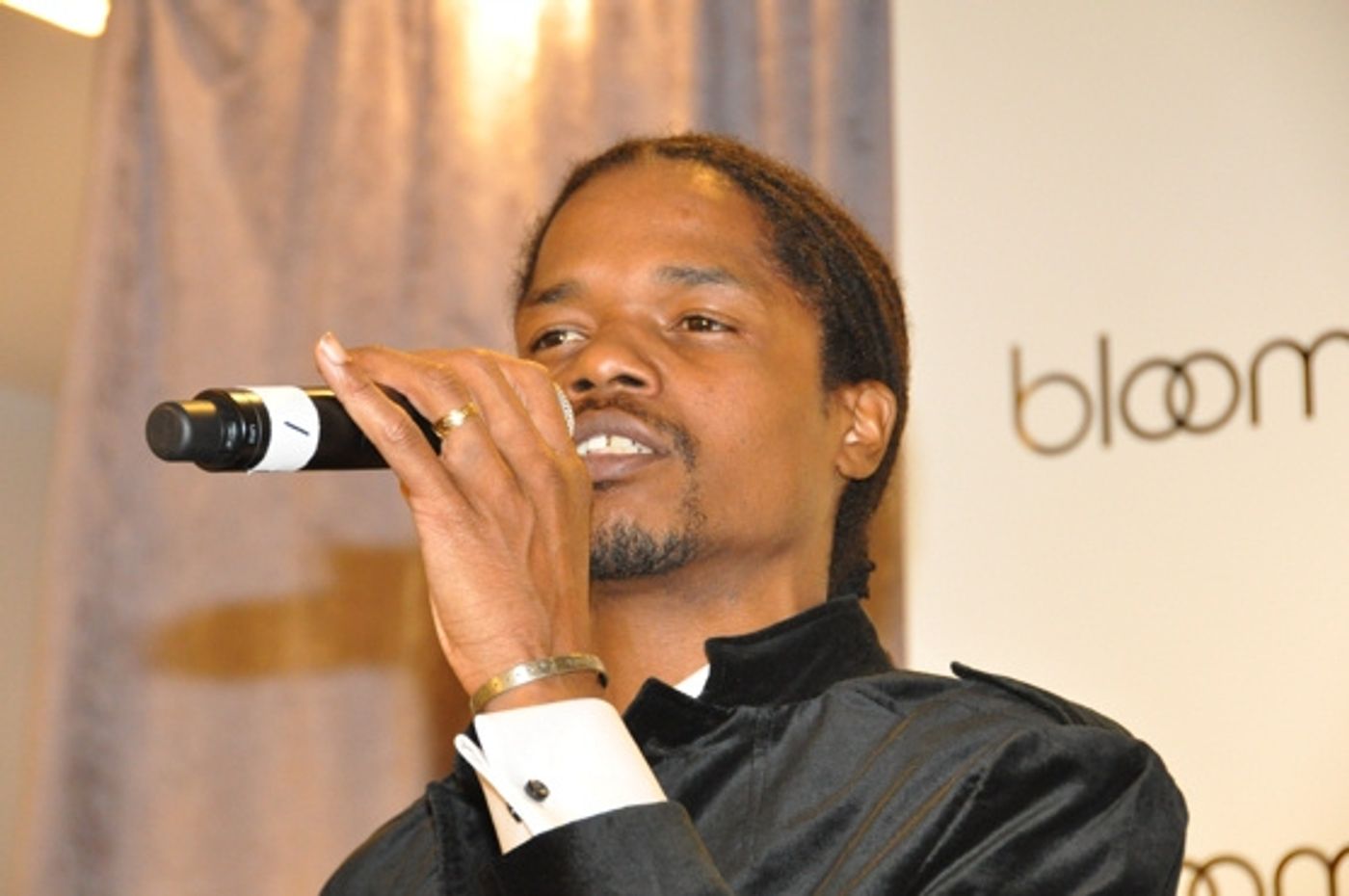 Photo Coverage: Midtown Men, Martha Wash, PRISCILLA Perform at  Bloomingdale's Holiday Window Unveiling  Image