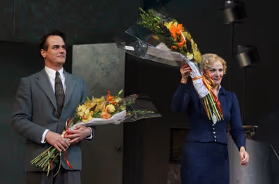 Paul Gross & Kim Cattrall  Photo