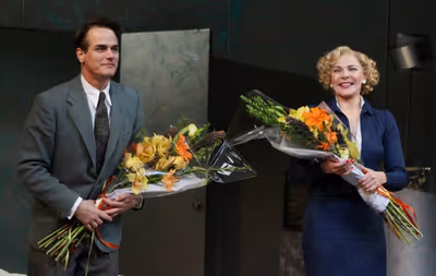 Paul Gross & Kim Cattrall  Photo