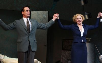 Paul Gross & Kim Cattrall  Photo