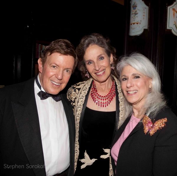 Shelly Markham, Andrea Marcovicci, Jamie deRoy Photo