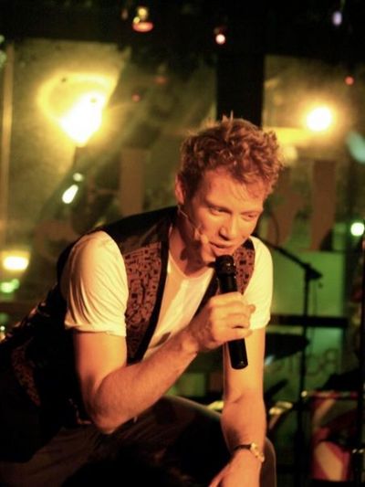 Barrett Foa Photo