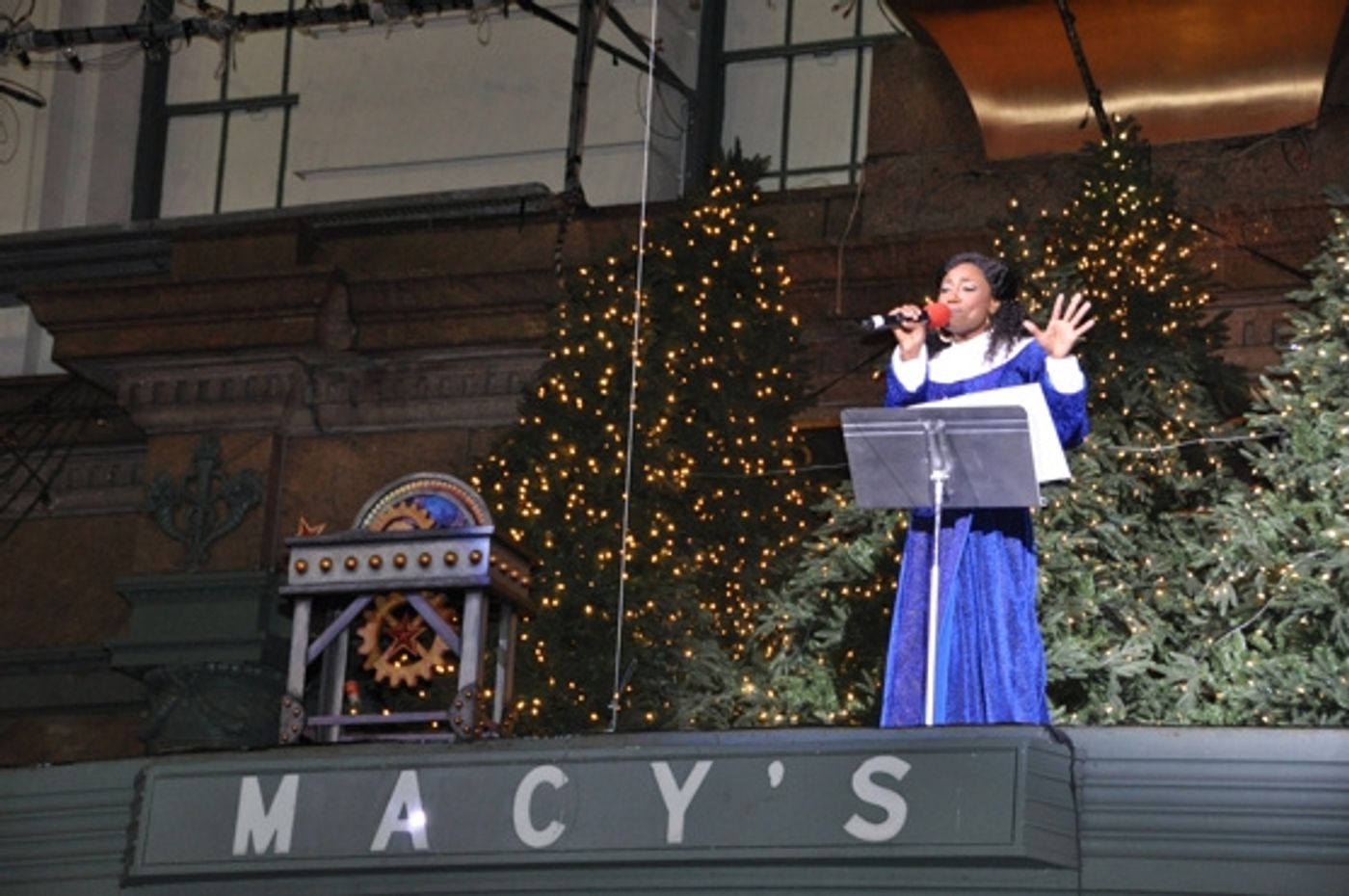Photo Flash: Whoopi Goldberg and SISTER ACT Unveil Macy's 2011 Windows  Image