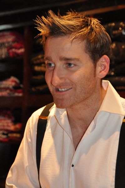 Paul Byrom Photo