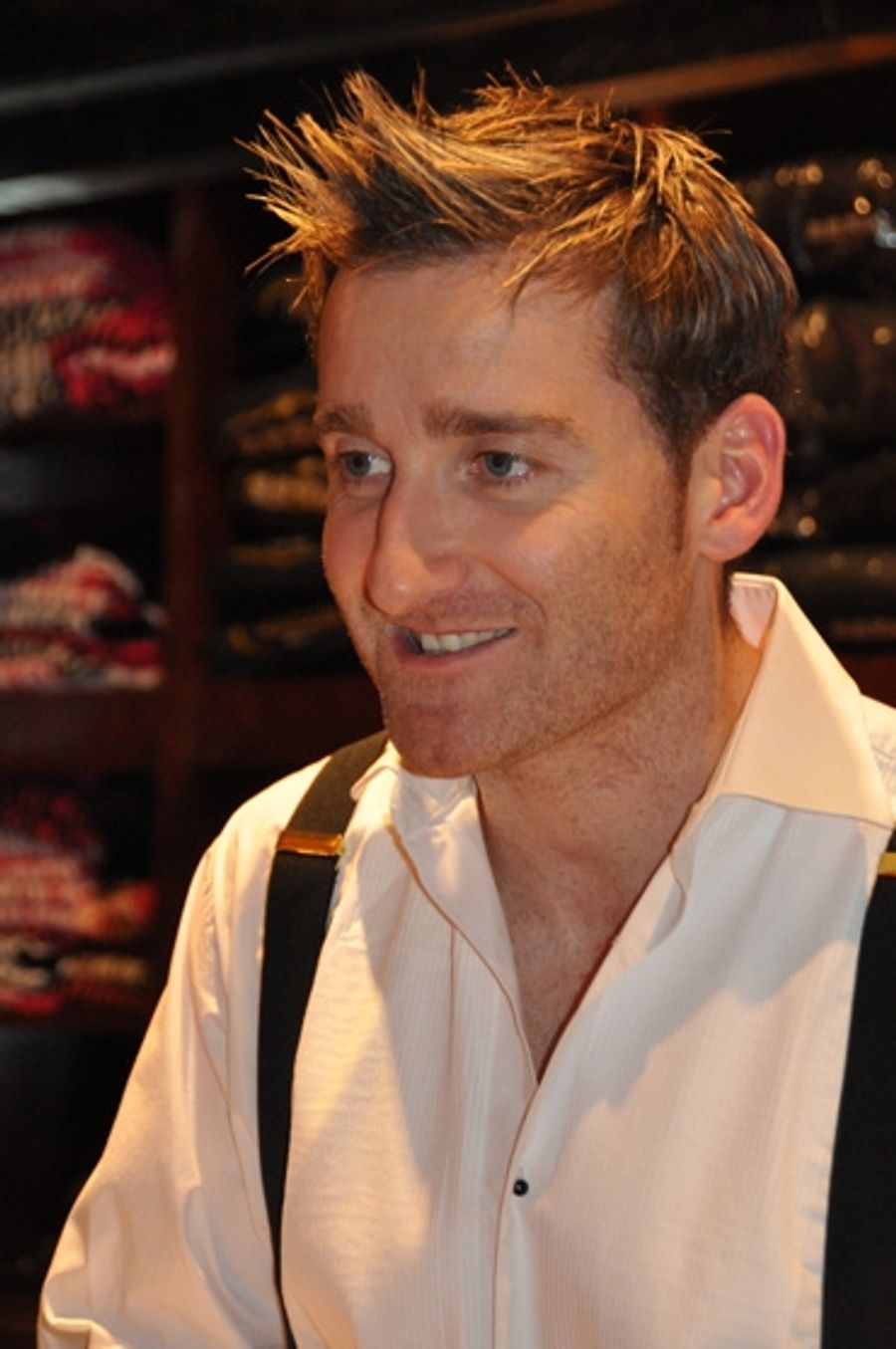 Photo Flash: Paul Byrom Plays B.B. Kings Image
