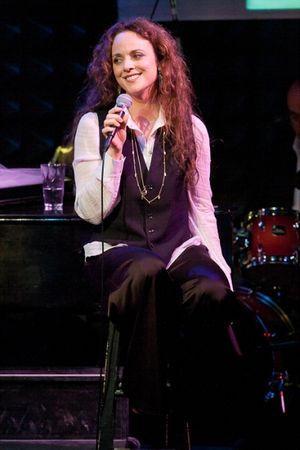 Melissa Errico Photo