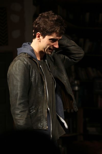 Hamish Linklater  Photo