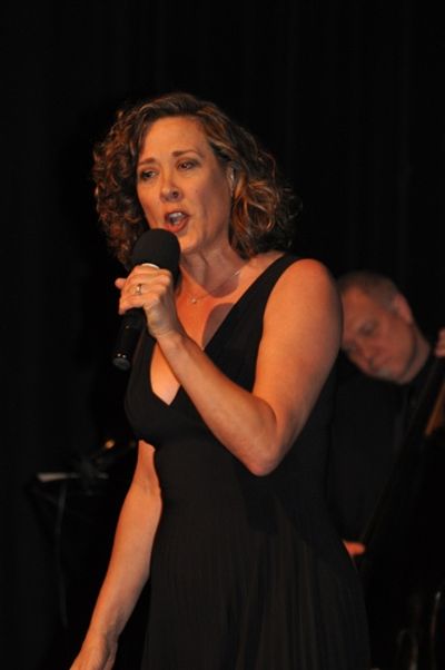 Karen Ziemba Photo