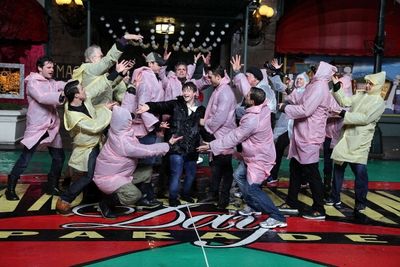 John Larroquette, Daniel Radcliffe and cast of HOW TO SUCCEED Photo