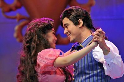 Rachelle Ann Go, Erik Santos
 Photo
