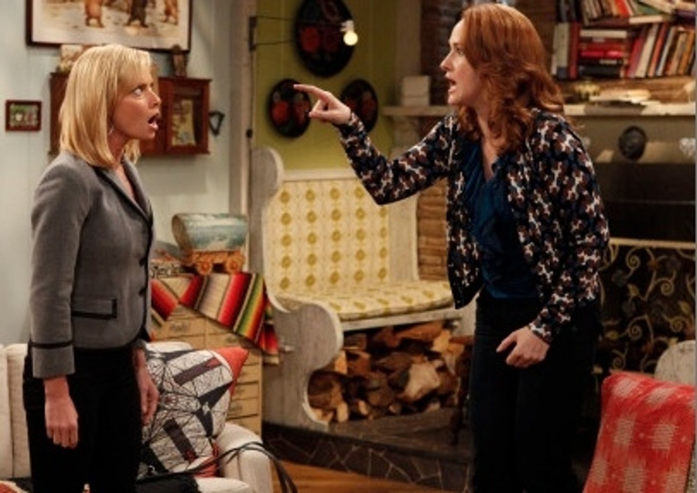 Photo Flash - First Look - Katie Finneran Debuts on Fox's I HATE MY TEENAGE DAUGHTER, 11/30  Image