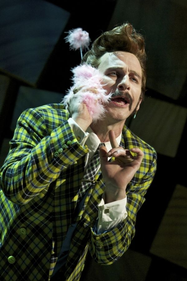 Paul Kaye Photo