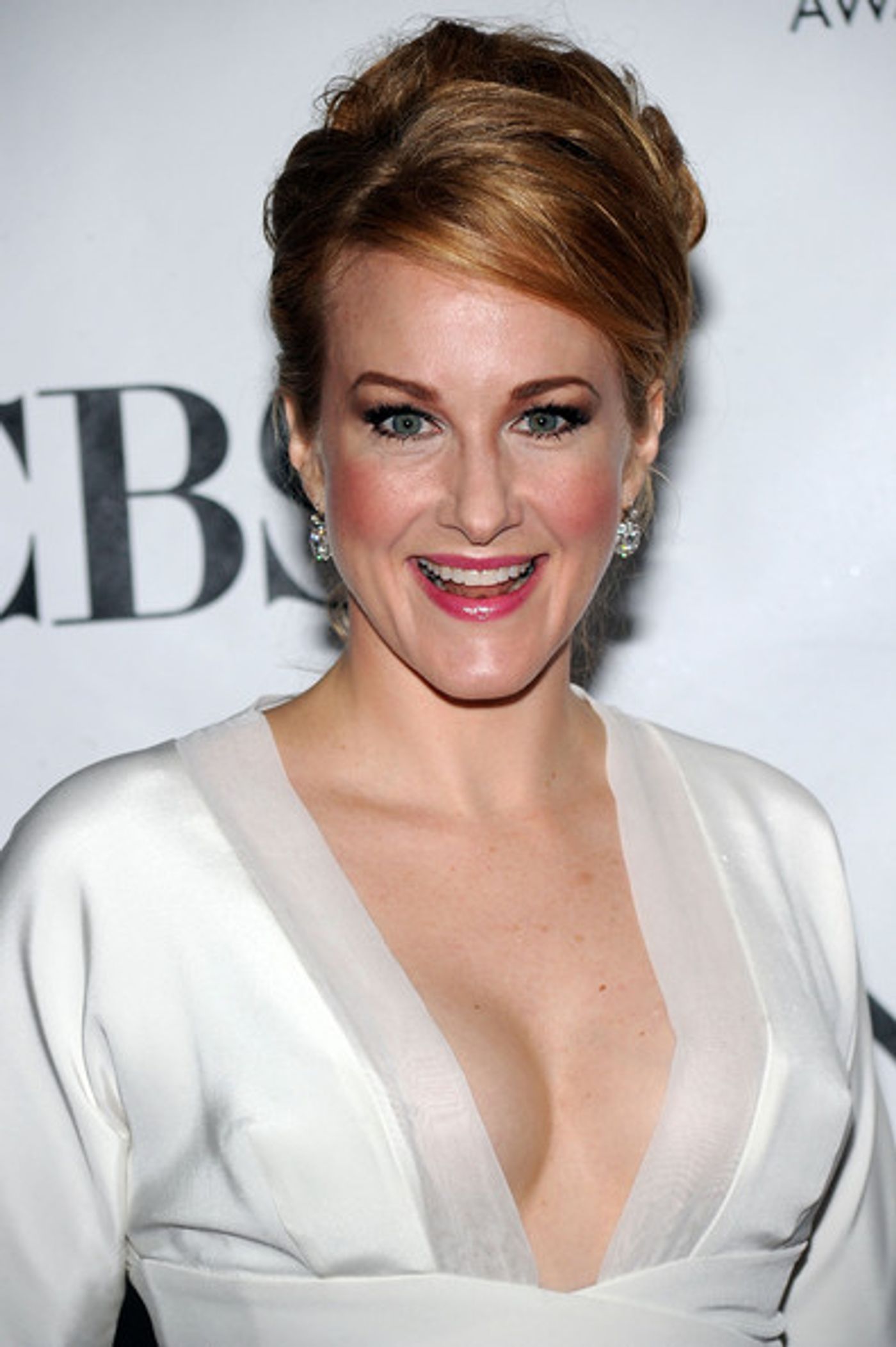 Exclusive InDepth InterView: Katie Finneran Talks I HATE MY TEENAGE DAUGHTER, COMPANY, Sondheim, PROMISES & More  Image