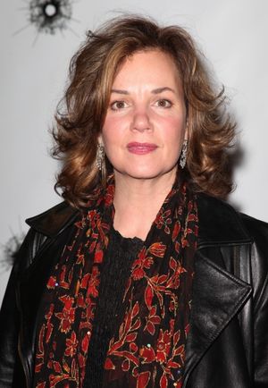 Margaret Colin  Photo