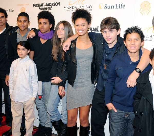 Blanket Jackson, Paris Jackson and Prince Jackson with friends Photo