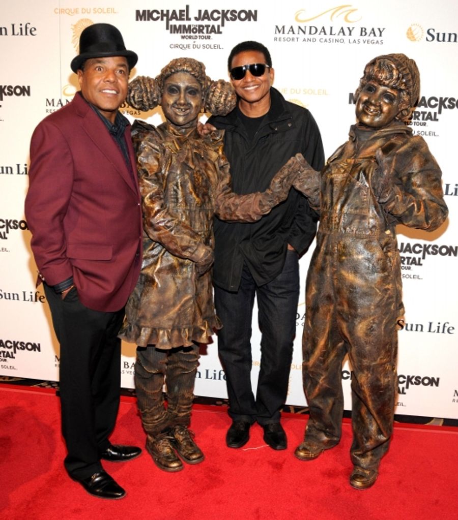 Photo Flash: Michael Jackson THE IMMORTAL World Tour - Red Carpet! Image