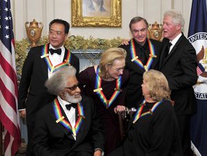 Back row, Yo-Yo Ma, Meryl Streep, Neil Diamond, Bill Clinton. Front row, Sonny Rollins, Barbara Cook @ BroadwayWorld Back row, Yo-Yo Ma, Meryl Streep, Neil Diamond, Bill Clinton. Front row, Sonny Rollin Photo