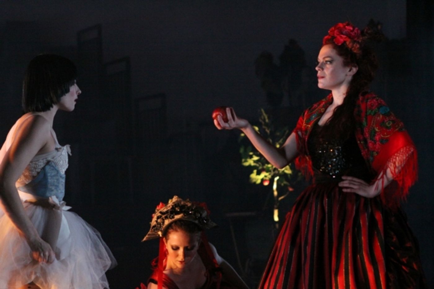 Photo Flash: Company XIV's SNOW WHITE Photo Flash: Company XIV's SNOW WHITE Image