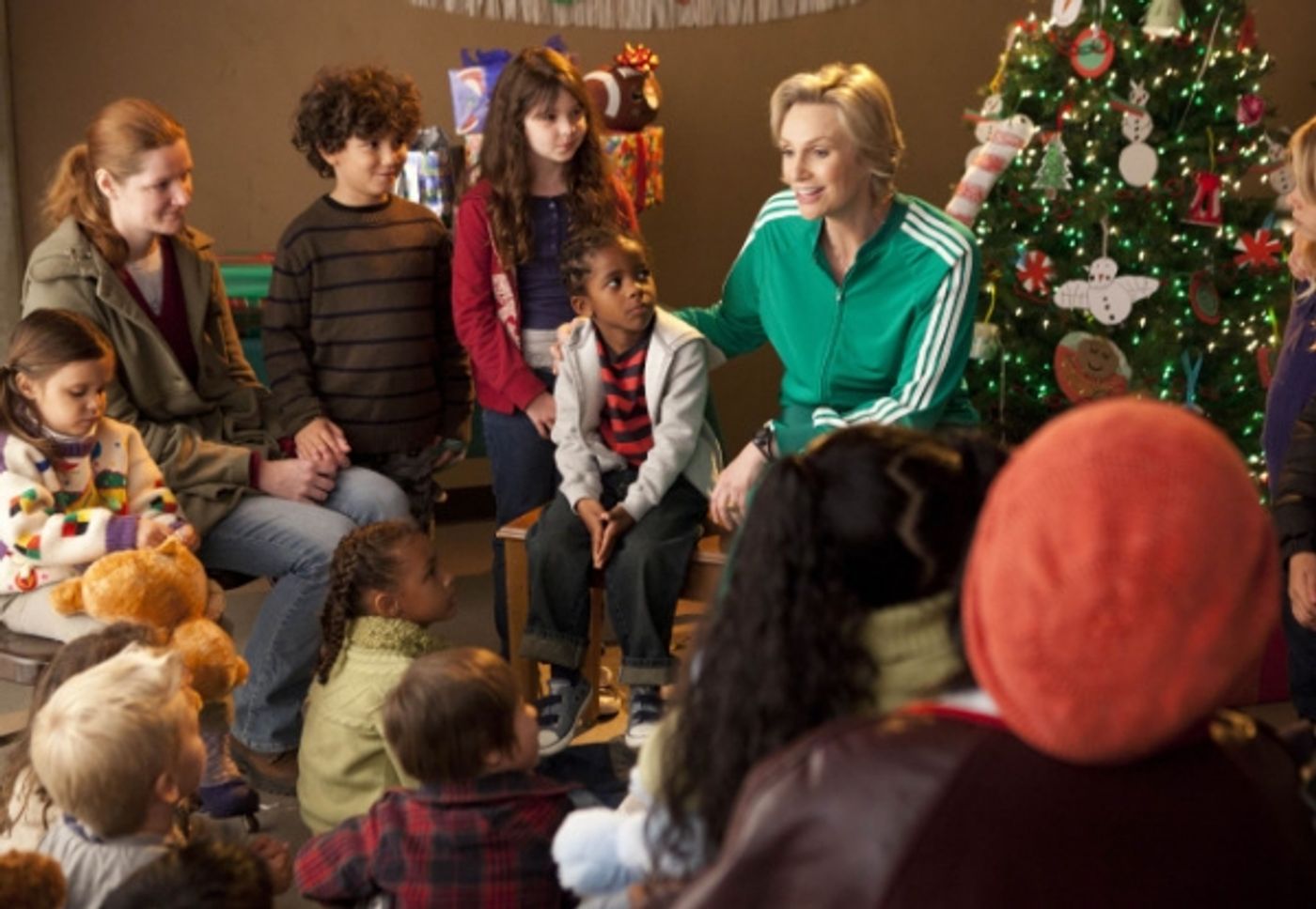 Photo Flash: First Look at GLEE's 'Extraordinary Merry Christmas' Episode!  Image