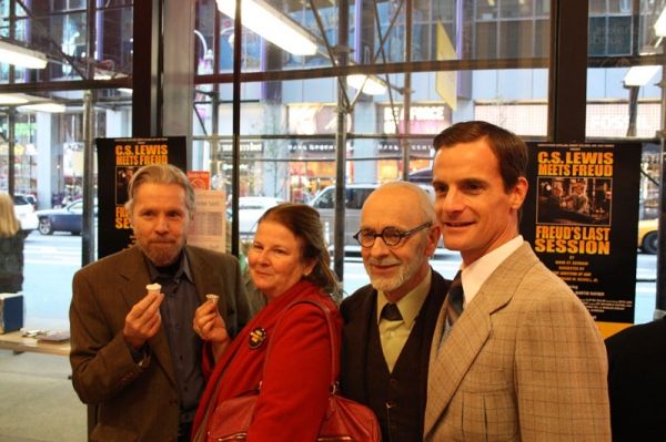 Photo Flash: Freud's Last Session Stars Unveil Holiday Treat in Times Square  Image