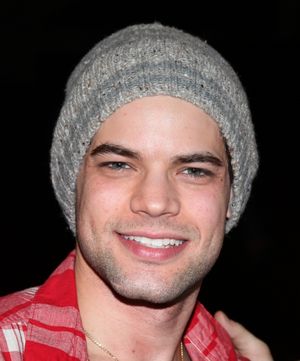 Jeremy Jordan  Photo