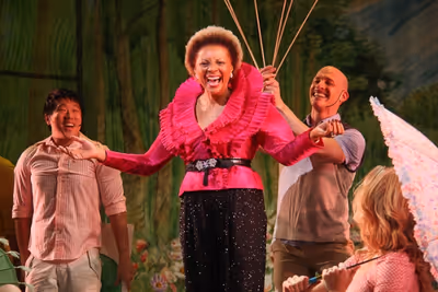 Leslie Uggams and the cast of ANYTHING GOES Photo