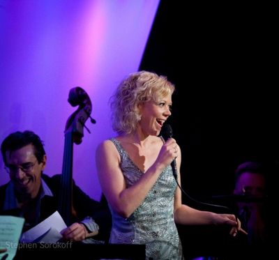 Emily Bergl Photo