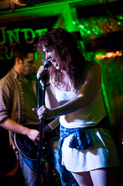 Emma Hunton Photo