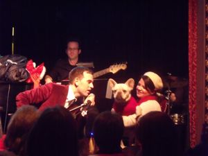 Daniel Reichard, Boscoe and Emily Bottorff @ BroadwayWorld Daniel Reichard, Boscoe and Emily Bottorff Photo