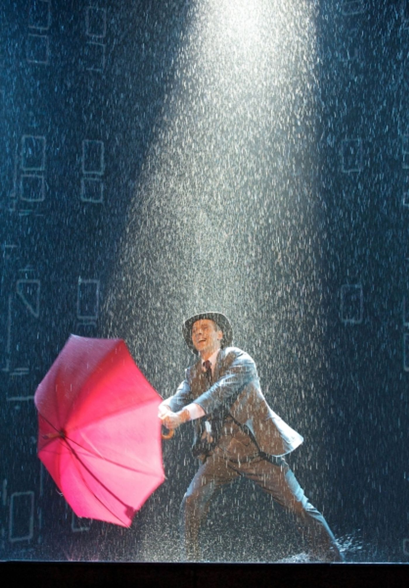 Photo Flash: West End's SINGIN' IN THE RAIN Performs at Royal Variety  Image