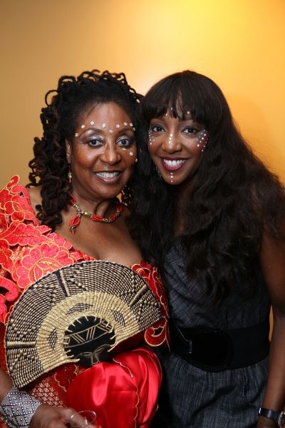 Sandra Iszadore, Paulette Ivory 
 Photo