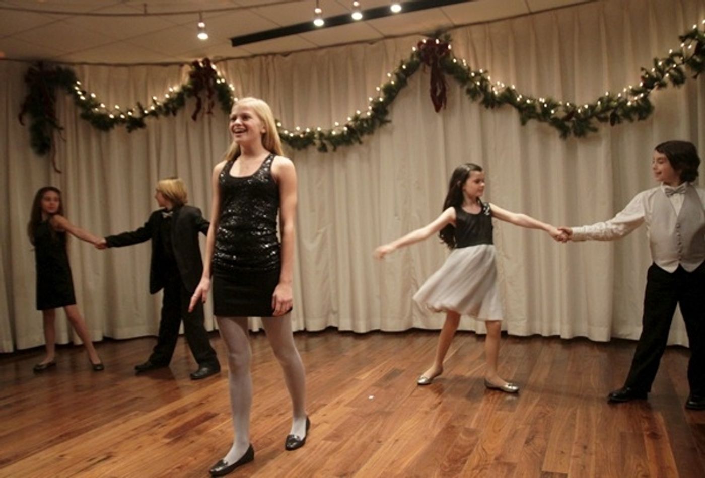 Photo Flash: Carly Rose Sonenclar, Cassady Leonard et al. in MY HOLIDAY WISH Benefit  Image