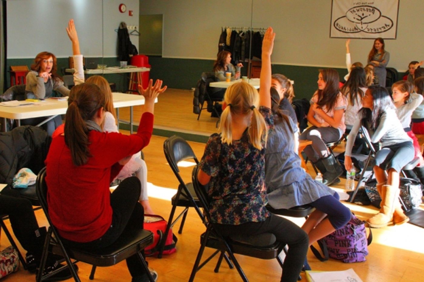 Photo Flash: Andrea McArdle Visits ANNIE Master Class  Image