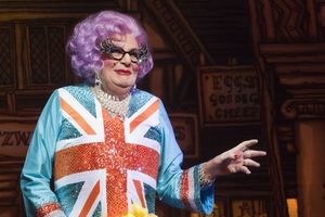 Dame Edna Everage AKA Barry Humphries
@ BroadwayWorld Dame Edna Everage AKA Barry Humphries
Photo