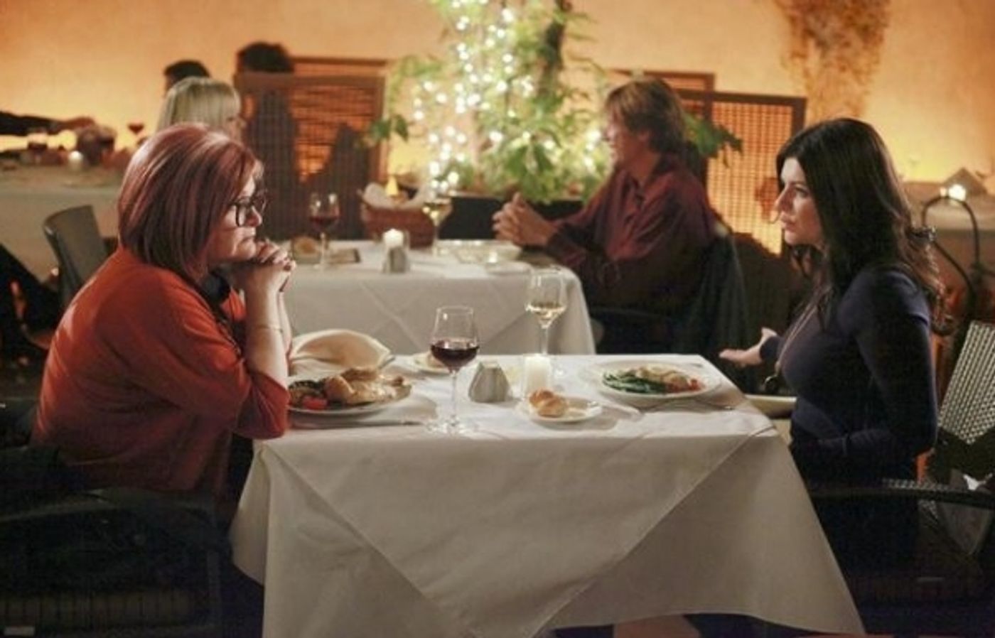 Photo Flash: Sneak Peek - Faith Prince Guest Stars on ABC's HAPPY ENDINGS Tonight  Image