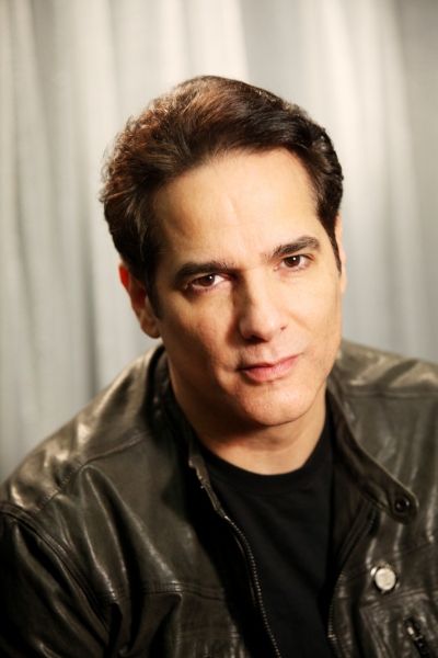 Yul Vazquez Photo
