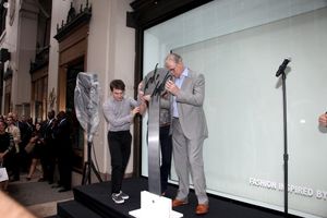 Daniel Radcliffe, Rose Hemingway and John Larroquette unveil the HOW TO SUCCEED-inspired display at Lord & Taylor in June. @ BroadwayWorld Daniel Radcliffe, Rose Hemingway and John Larroquette unveil the HOW TO SUCCEED-inspi Photo