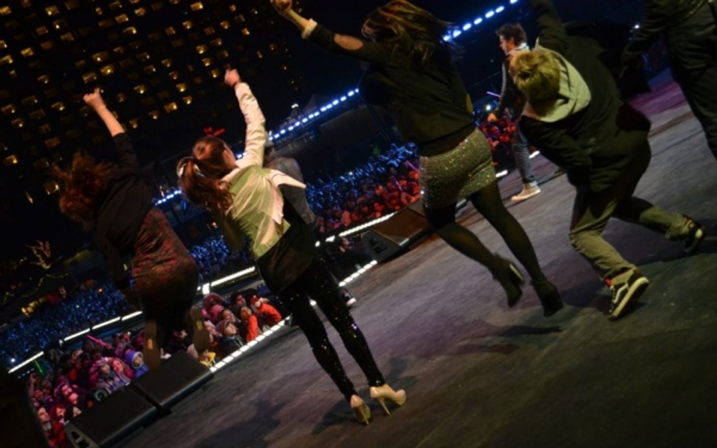 Photo Coverage: AMERICAN IDIOT Tour Rocks Nathan Phillips Square  Image