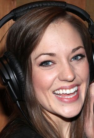 Laura Osnes Photo