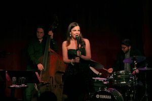 Lindsay Mendez Photo