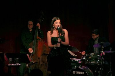 Lindsay Mendez Photo