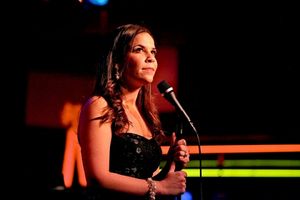 Lindsay Mendez Photo