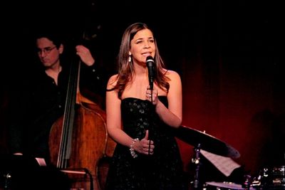 Lindsay Mendez Photo