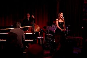 Lindsay Mendez Photo